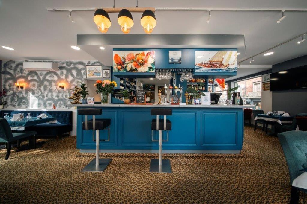 Brit Hotel Privilege Lisieux - La Villa Des Arts 외부 사진