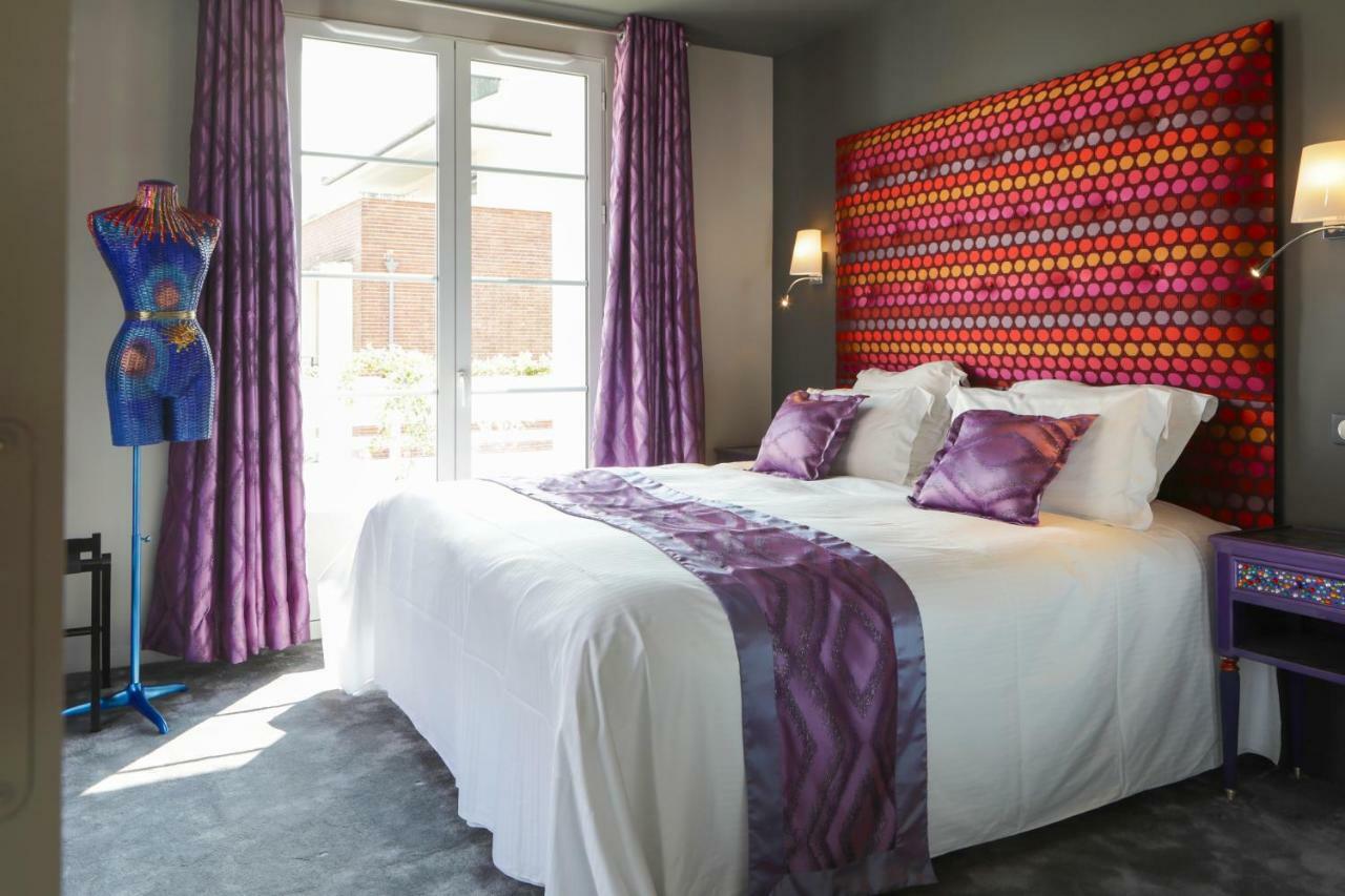 Brit Hotel Privilege Lisieux - La Villa Des Arts 외부 사진