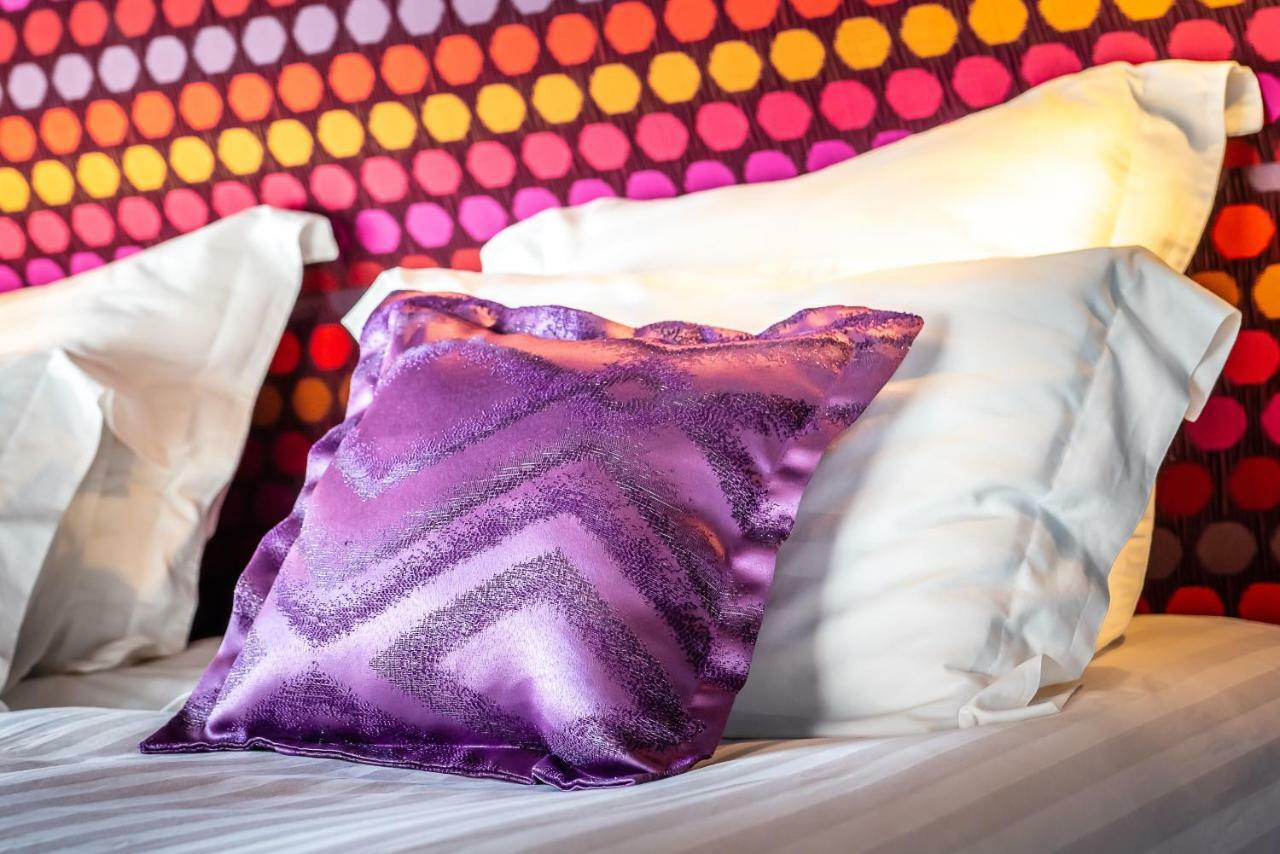 Brit Hotel Privilege Lisieux - La Villa Des Arts 외부 사진